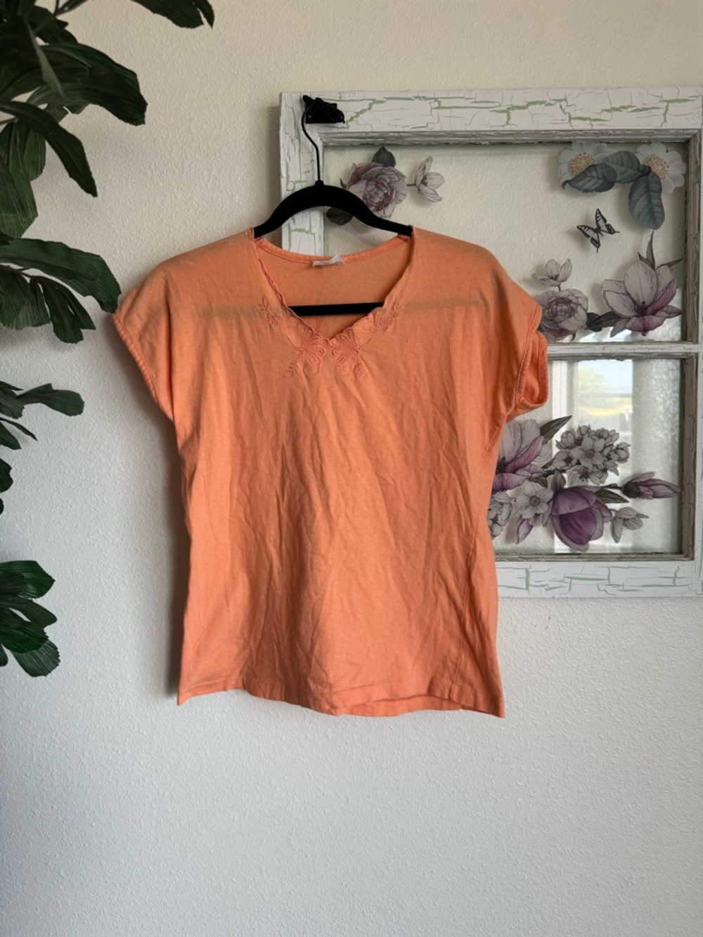 Women's Short Sleeve Embroidered V-Neck Tee in Peach